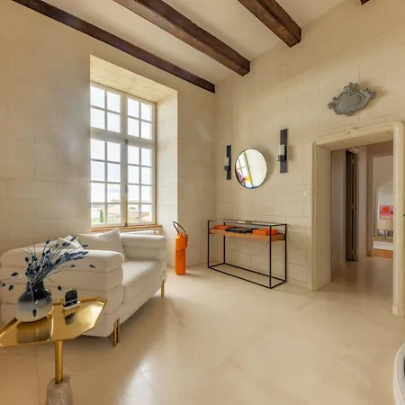 Вилла Manoir De L'aubiniere Saint-Julien-de-Concelles