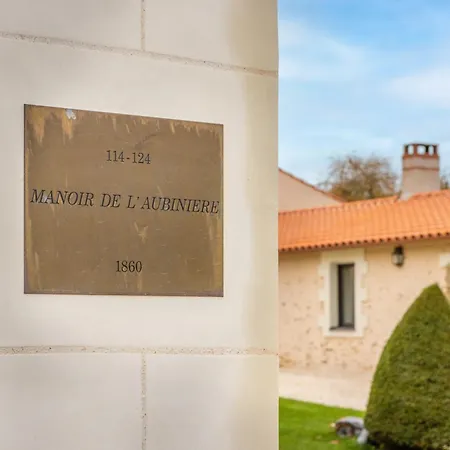 Вилла Manoir De L'aubiniere