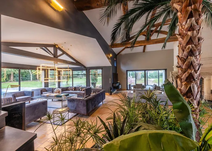 Manoir De L'aubiniere