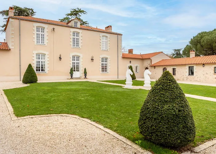 Manoir De L'aubiniere