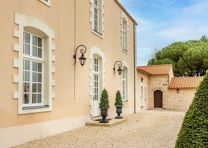 Manoir De L'aubiniere *