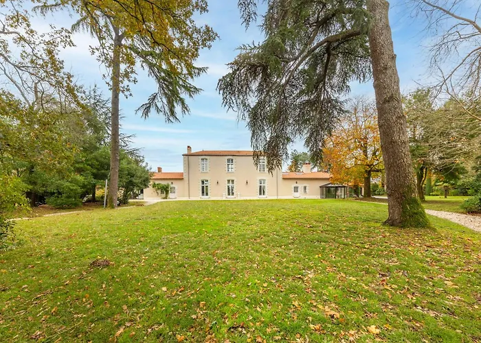 Manoir De L'aubiniere * Saint-Julien-de-Concelles