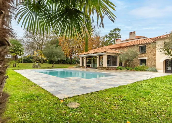 Manoir De L'aubiniere *